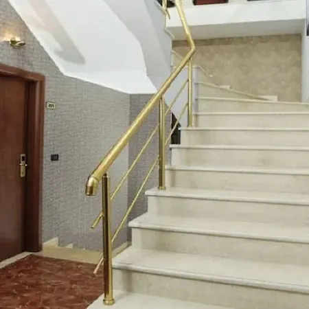 Serenity מלון טיראנה