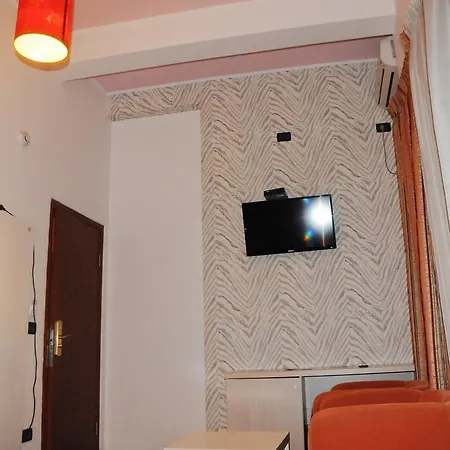 Serenity טיראנה